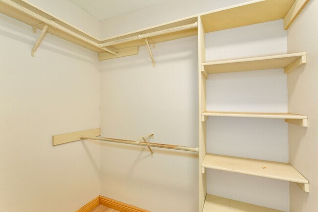 Building Photo - Cozy 2 bedroom, 2 bathroom condo- Federal Way Area