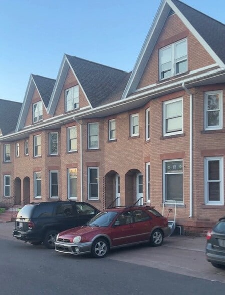 Private entry - 510 7th St