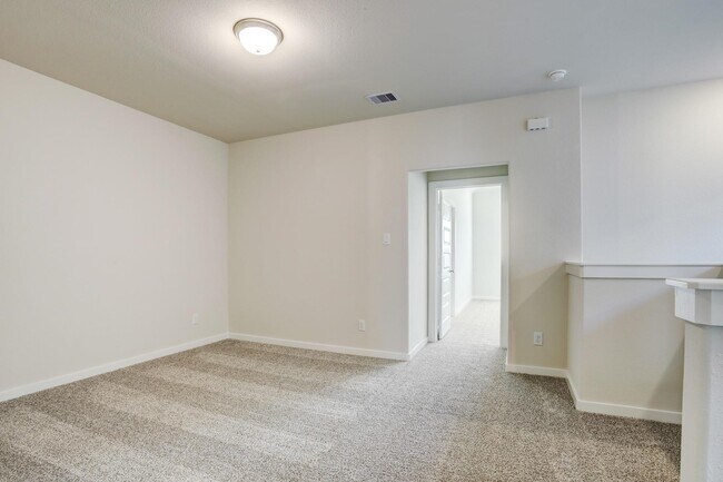 Building Photo - 629 Seabreeze Dr