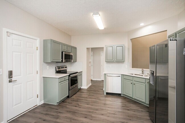 Building Photo - 7277 Charlotte Pike