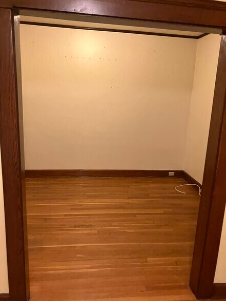 den - 1567 Woodward Ave