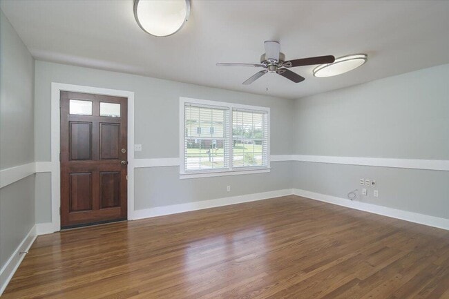 Building Photo - 2615 Springwood Dr