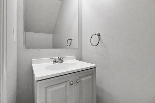 Building Photo - 44510 Ellery Ln