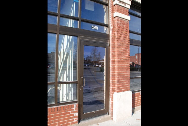 Building Photo - Beautiful Loft in Downtown Springfield