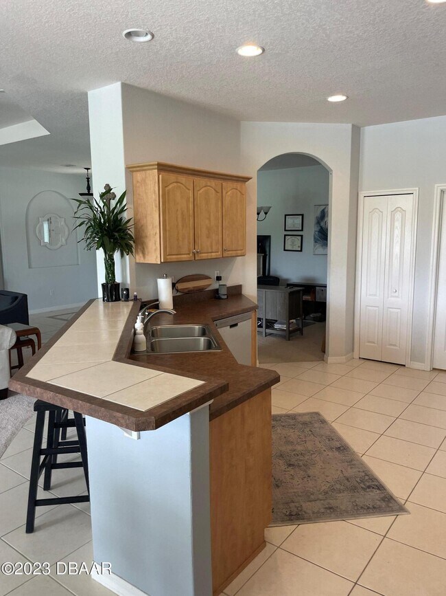 Building Photo - 6129 Pheasant Ridge Dr