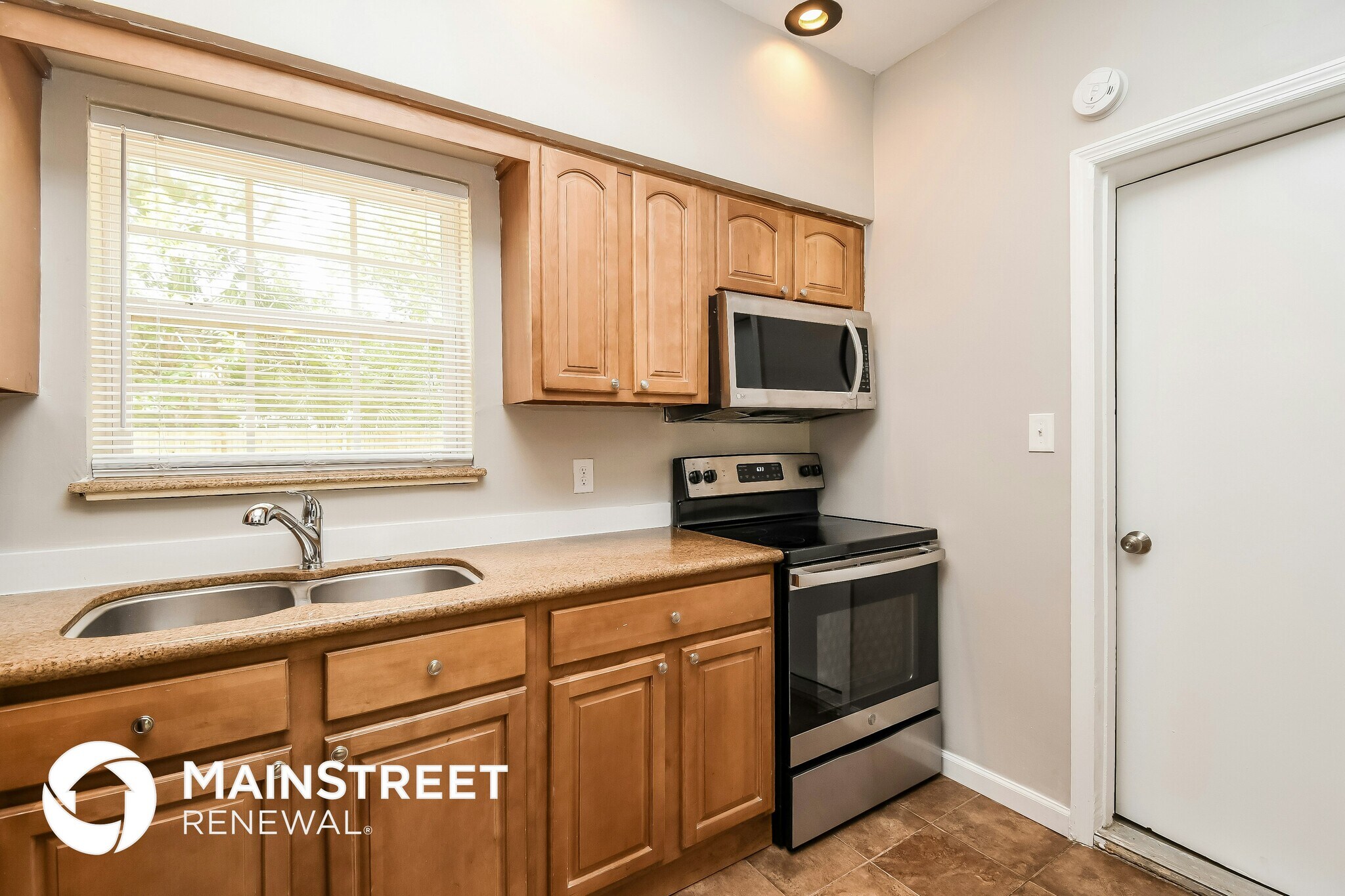 Building Photo - 4733 Irvington Ave