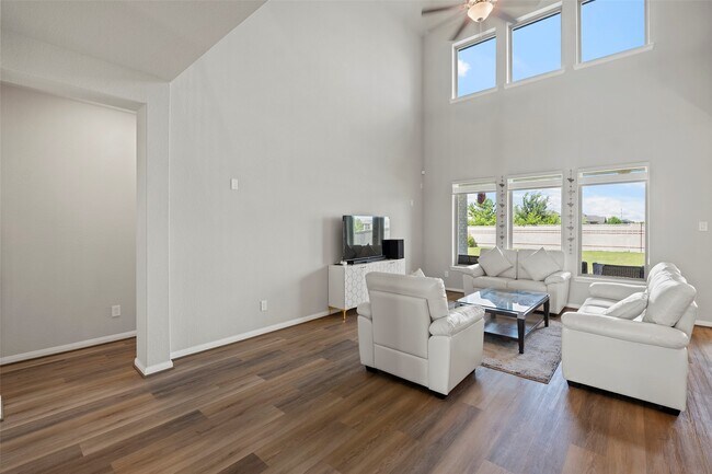 Building Photo - 11307 Cosmopolitan Dr