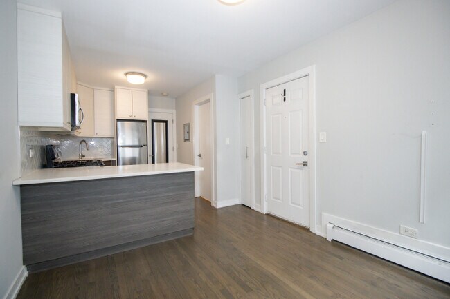 Building Photo - 5960 N Winthrop Ave