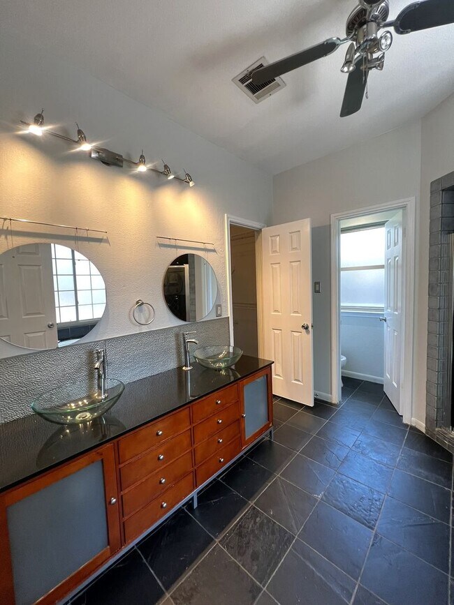 Building Photo - Wonderful 3-bedroom Home in Harris Branch