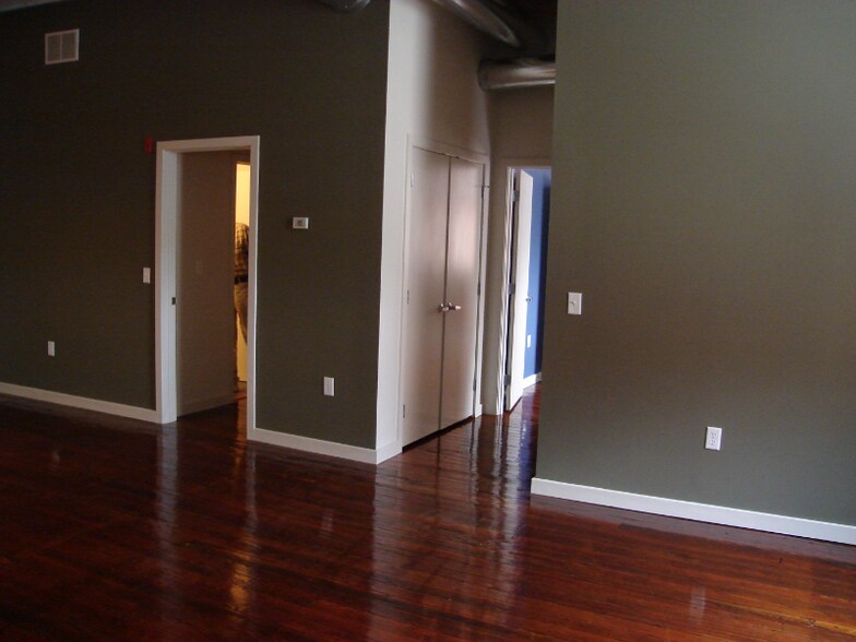 Building Photo - 425 N Prince St