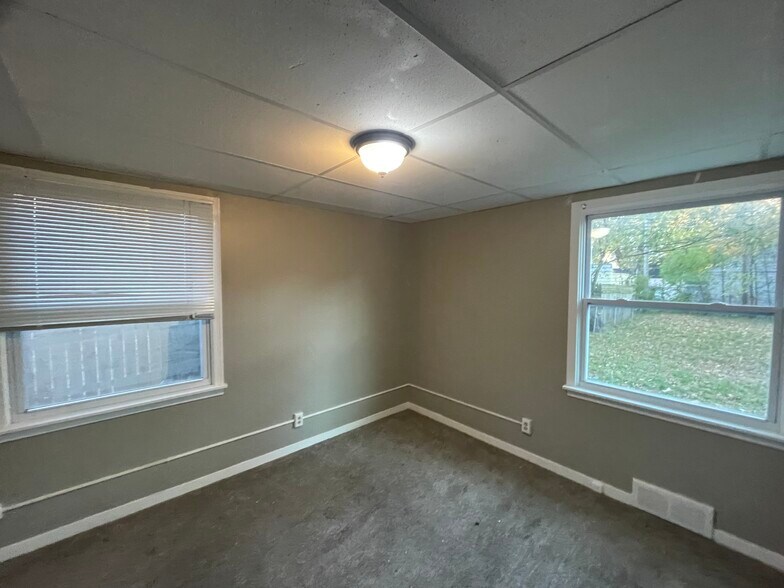 Building Photo - 127 Taunton Pl