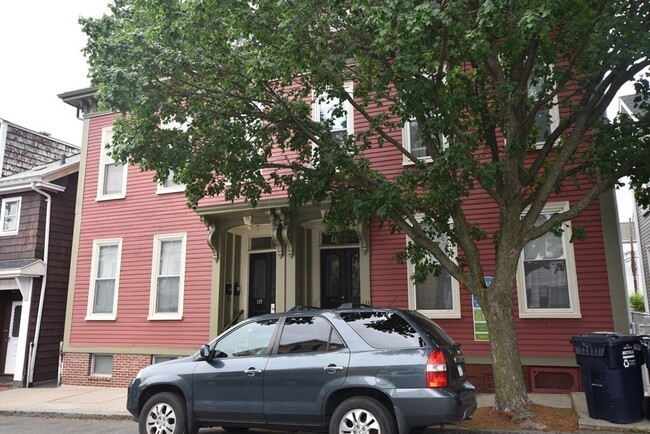 Building Photo - 135 Otis St