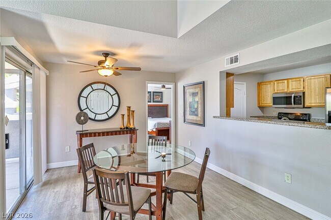 Building Photo - 5055 W Hacienda Ave