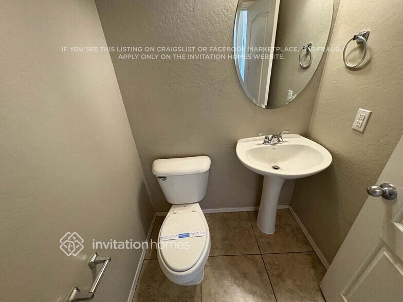 Building Photo - 13247 N 87th Dr