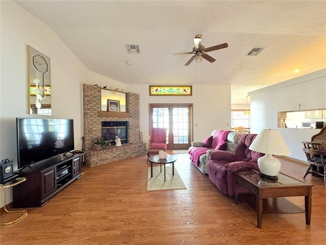 Building Photo - 824 Old Floral City Rd