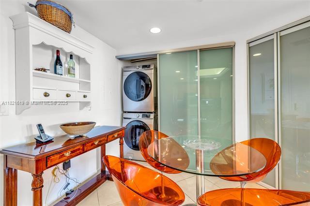 Building Photo - 9559 Collins Ave