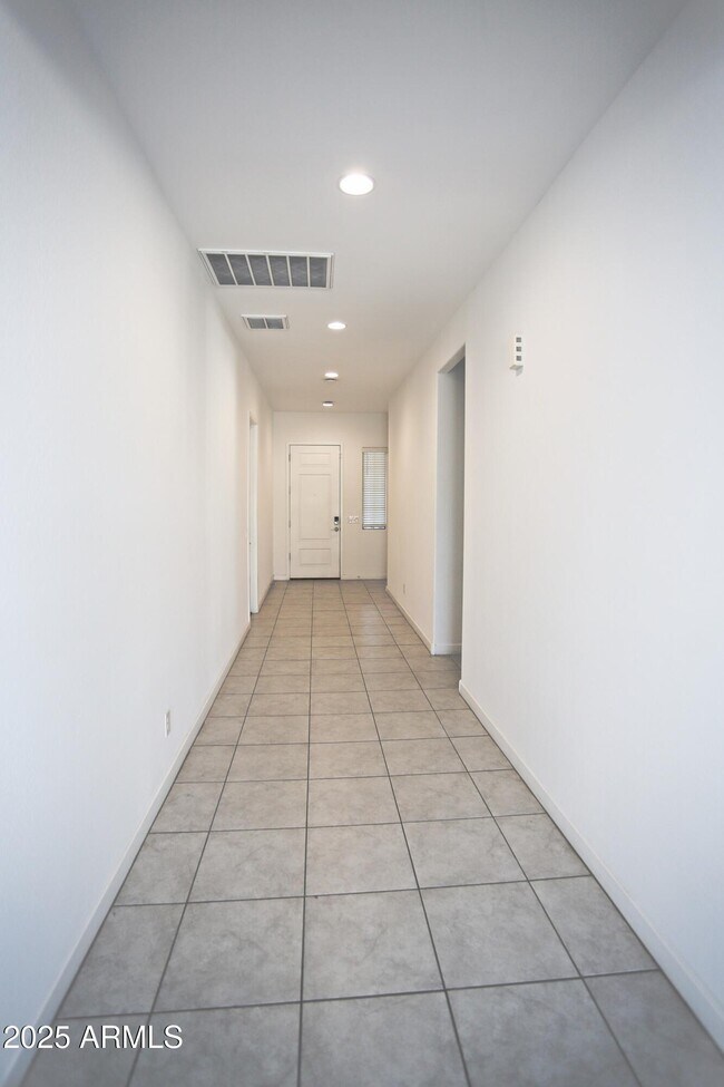 Building Photo - 4623 S 111th Dr