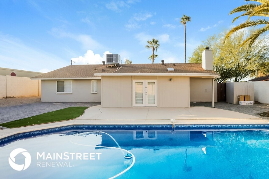 Building Photo - 2708 W Acoma Dr
