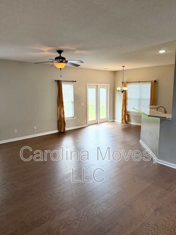 Building Photo - 24 N Orchard Farms Ave