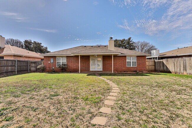 Building Photo - Wonderful Home in South Lubbock!