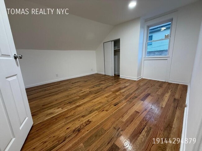 Building Photo - 41 Caryl Ave