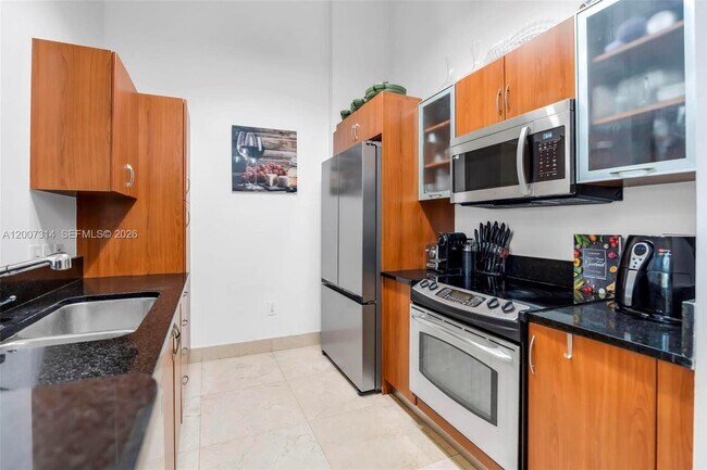 Building Photo - 2775 NE 187th St