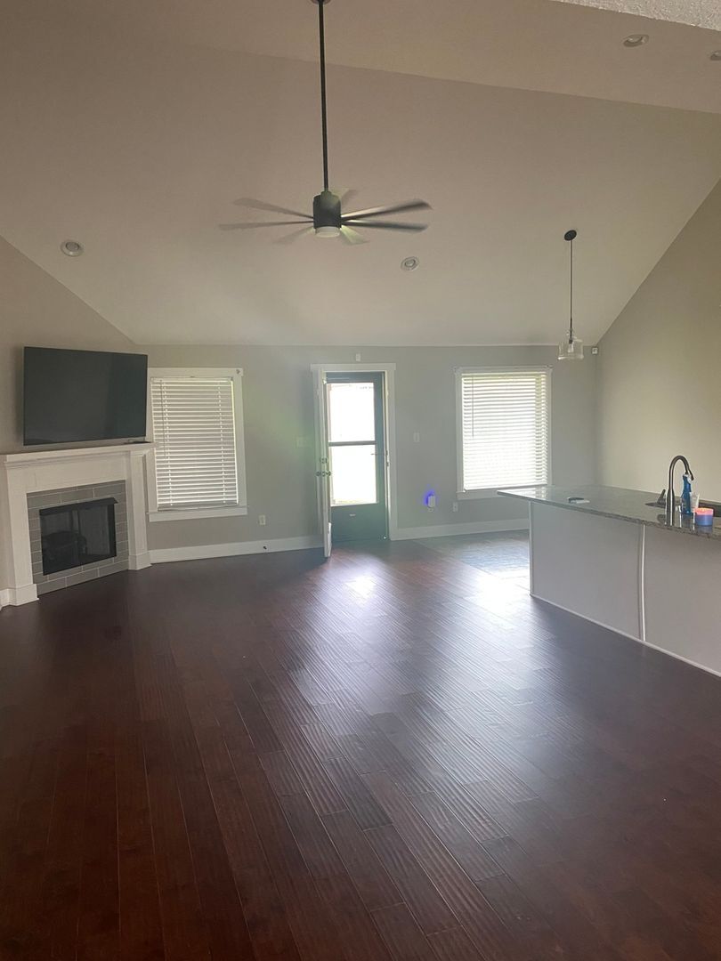 Building Photo - 16 White Birch Dr