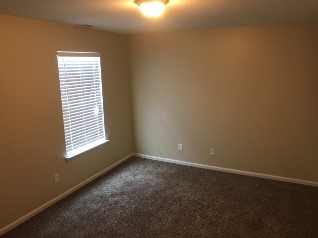 Building Photo - 34 Braxton Manor Dr