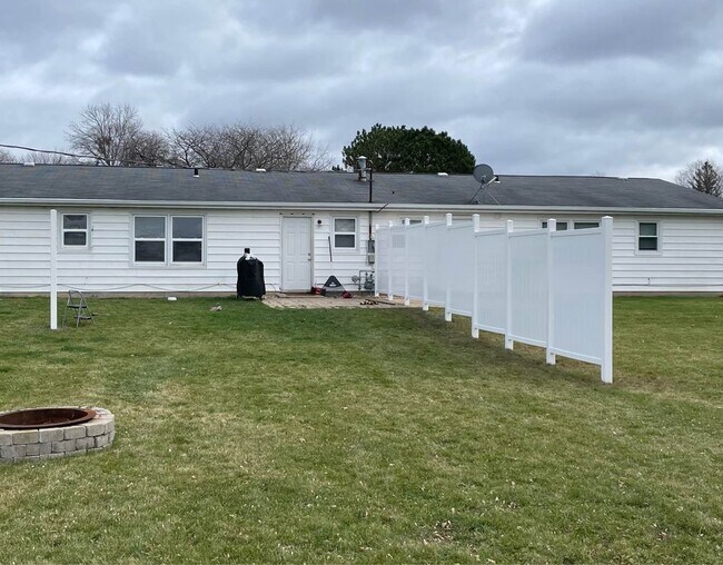 Building Photo - 2092 Terry Ln