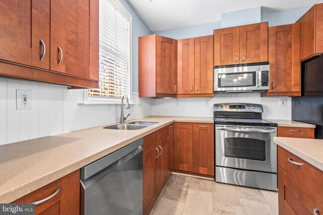 Building Photo - 1538 Long Dr Ct