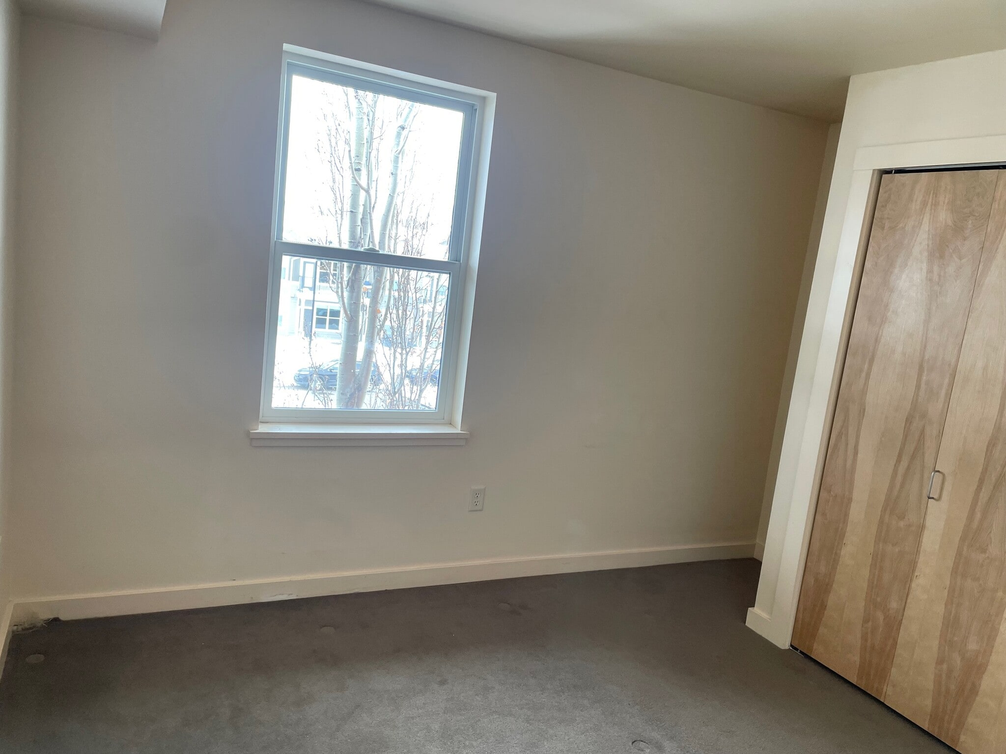Building Photo - 228 S Cottonwood Rd
