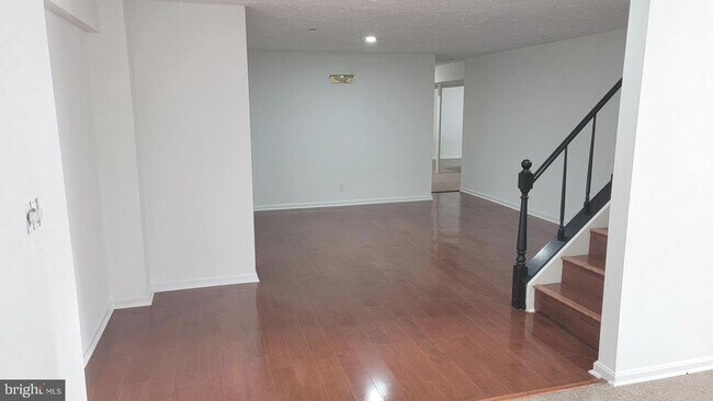 Building Photo - 10011 Welshire Dr