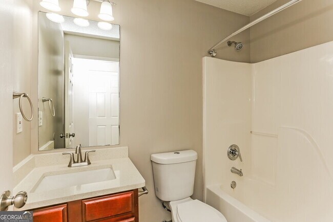 Building Photo - 3943 S River Ln