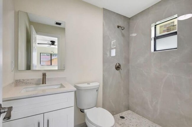 Building Photo - 2016 Avenue S