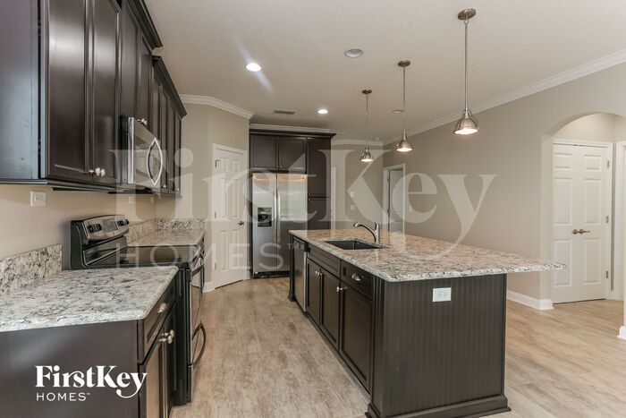 Building Photo - 97329 Harbor Concourse Cir
