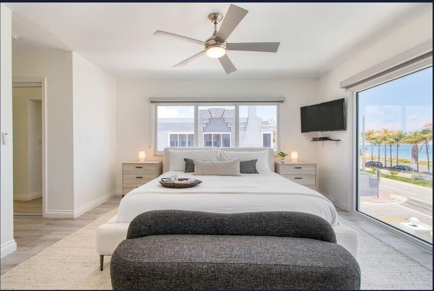 Building Photo - 3350 NE 14th Ct