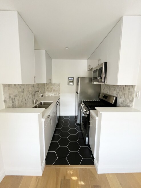 Building Photo - 1521 12th St