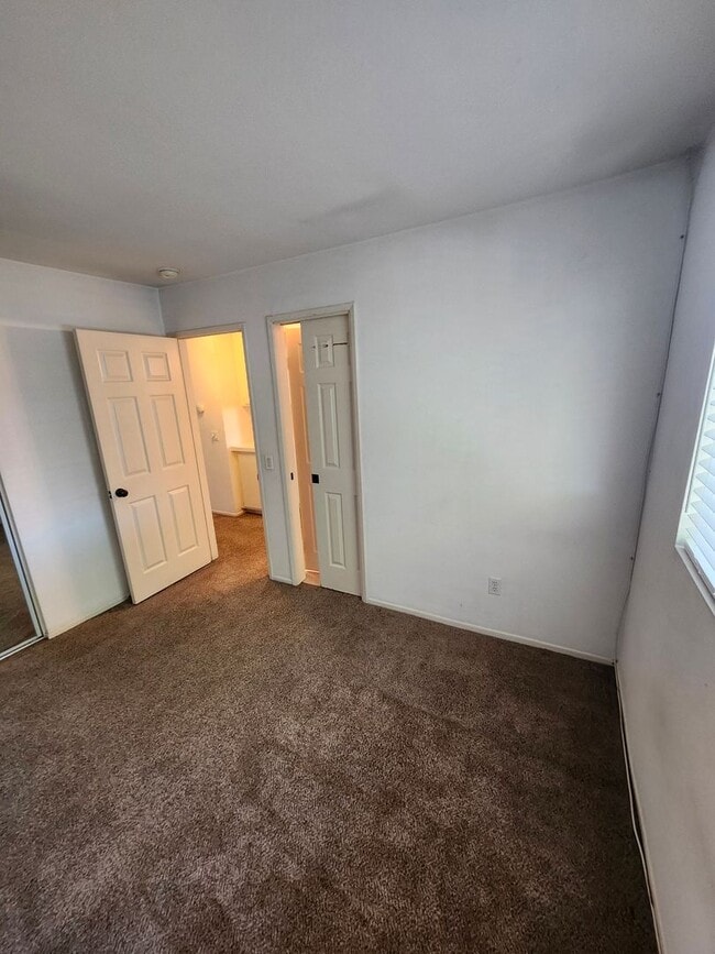 Building Photo - Beautiful 2 bedroom 1.75  bath Home Alta Loma