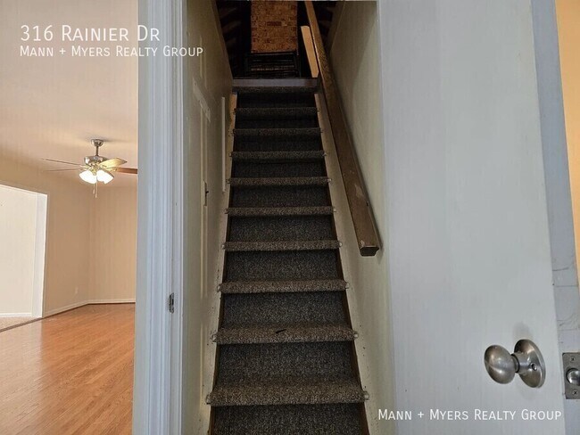Building Photo - 316 Rainier Dr