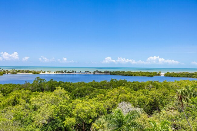 Building Photo - 5501 Heron Point Dr