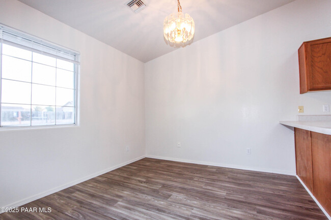 Building Photo - 7212 E Burro Ln