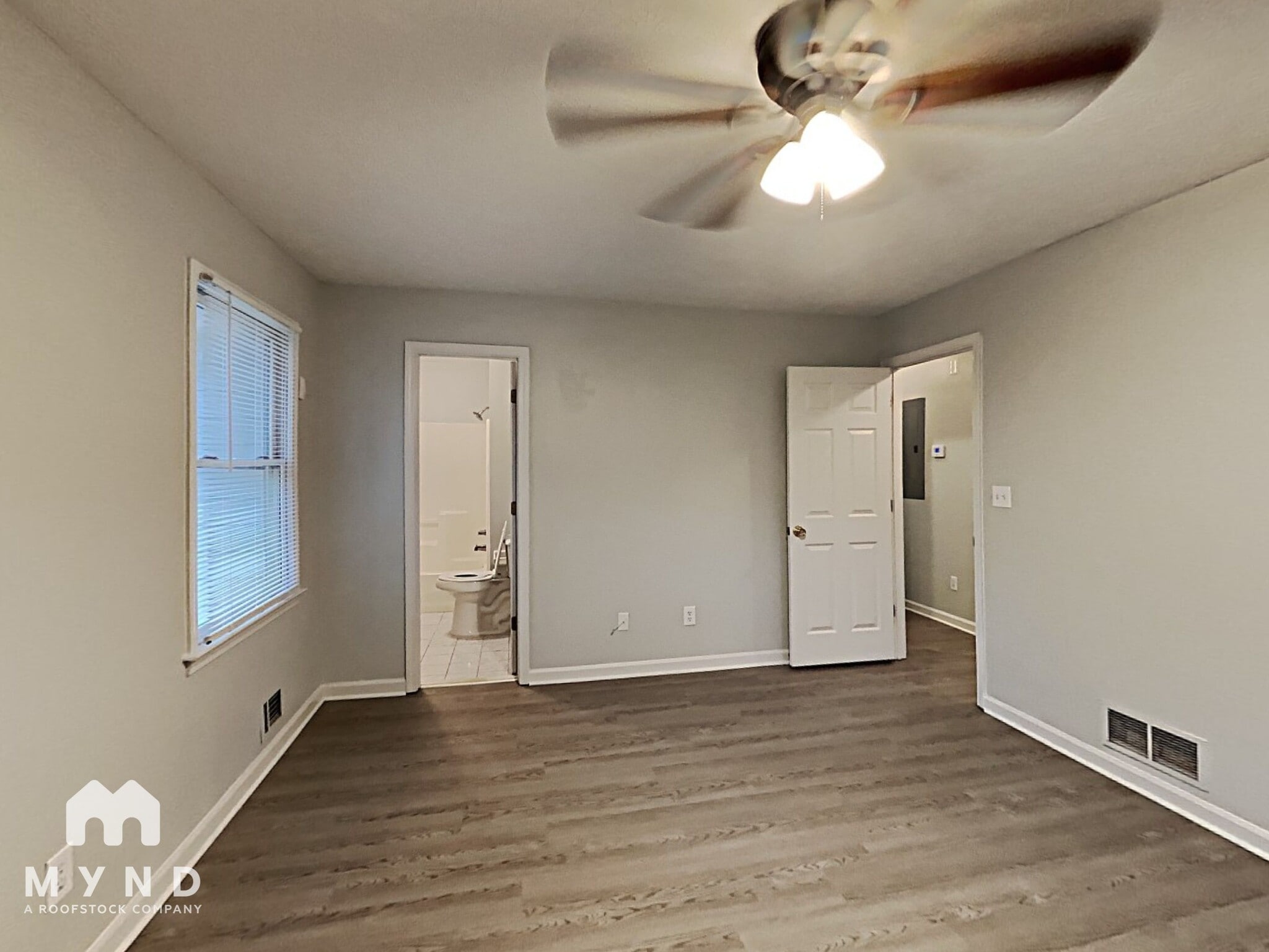 Building Photo - 10125 Village Dr NW