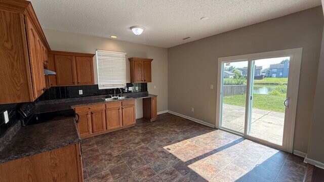 Building Photo - EAST SIDE 4 BEDROOM NEWER HOME AVAILABLE NOW!