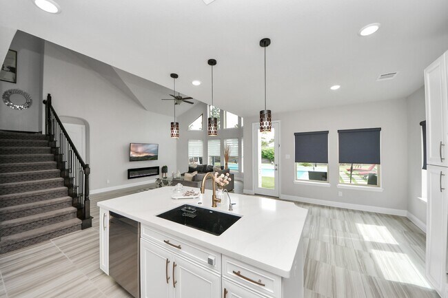 Building Photo - 1110 Honey Rose Ct