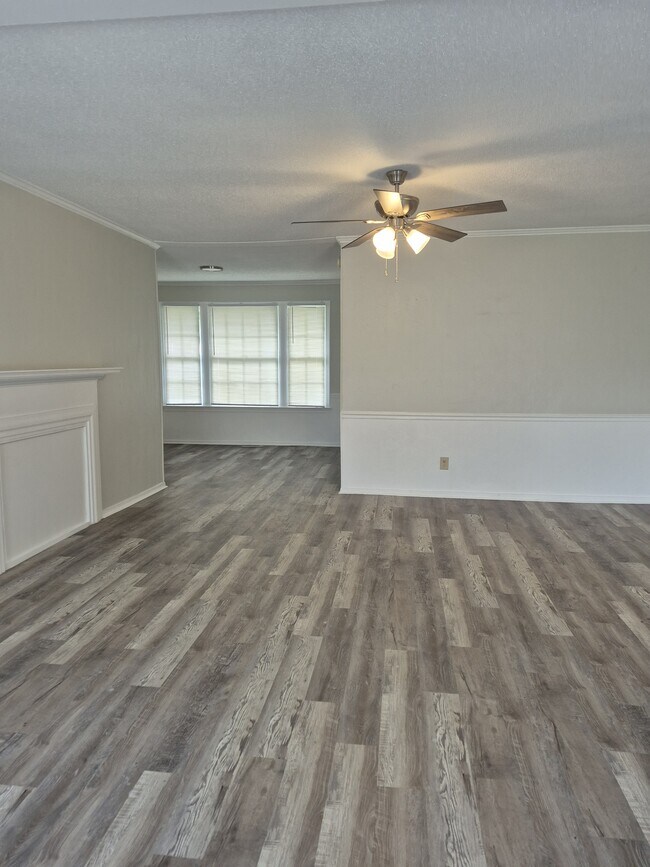 Building Photo - 812 Cherokee Ave