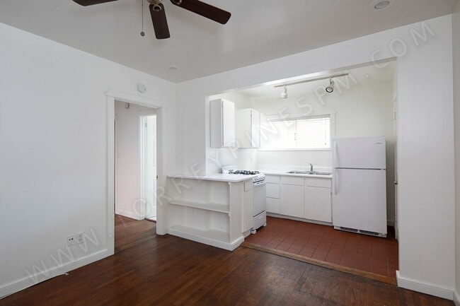 Building Photo - *OPEN HOUSE: 9/27 12:30-1:30PM* 1BR Betwee...