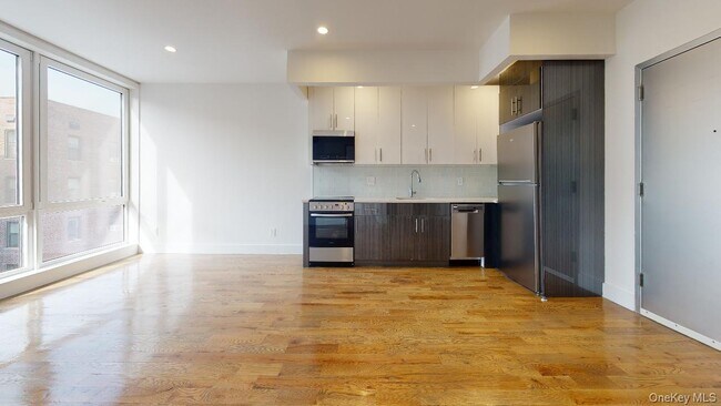 Building Photo - 138-28 Queens Blvd