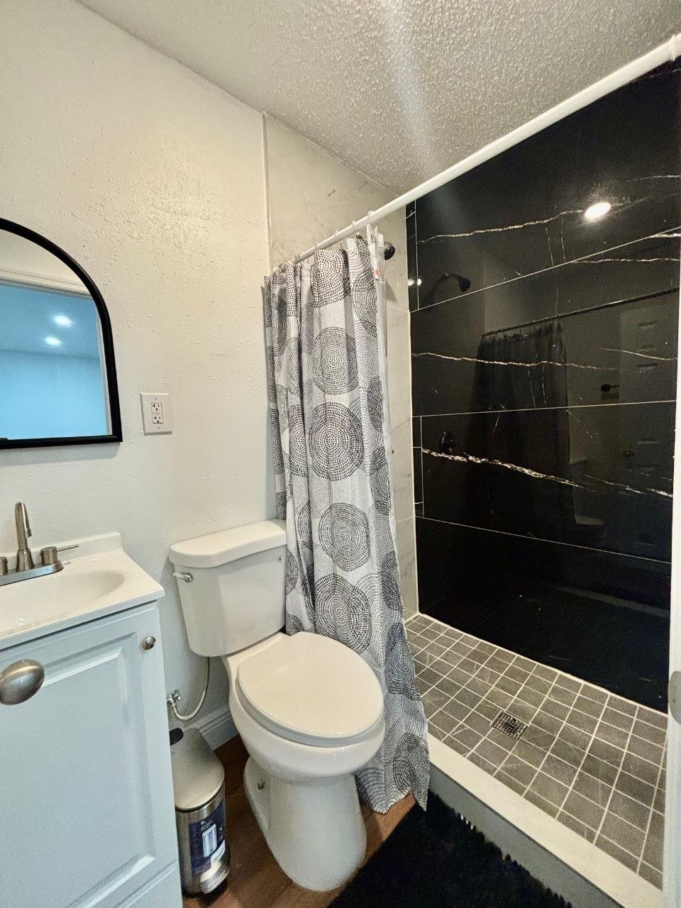 Building Photo - 2918 Woolridge Dr