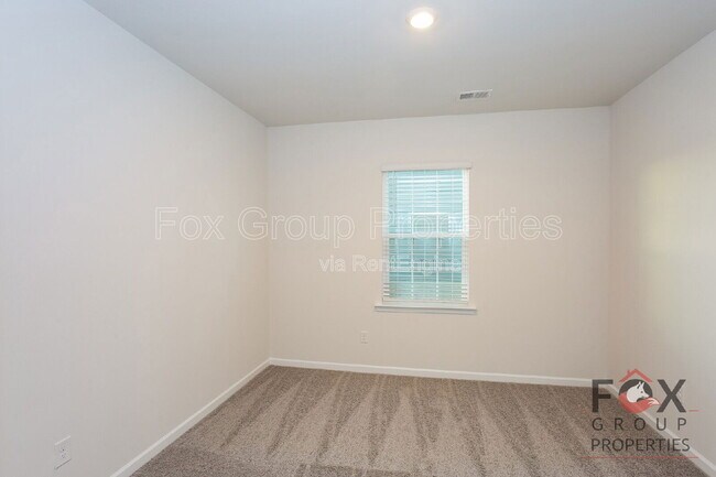 Building Photo - 148 Way Cross Ln