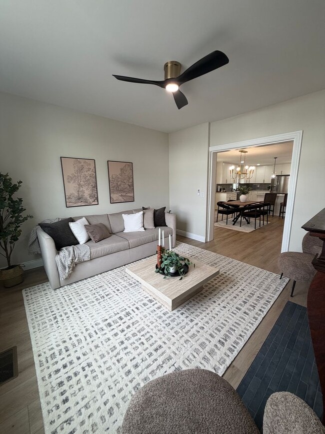 Building Photo - Beautiful Home in the Heart of Columbus